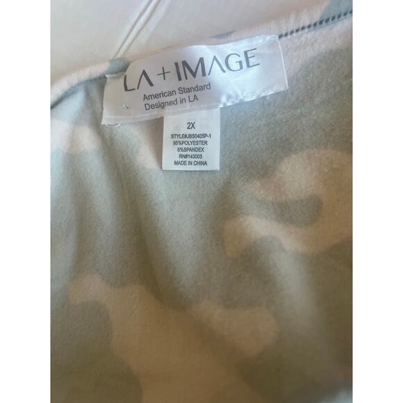 NWOT LA + Image Green/Beige Camo Fleece Long Sleeve Pullover Top/Shorts Set 2X - Picture 7 of 8